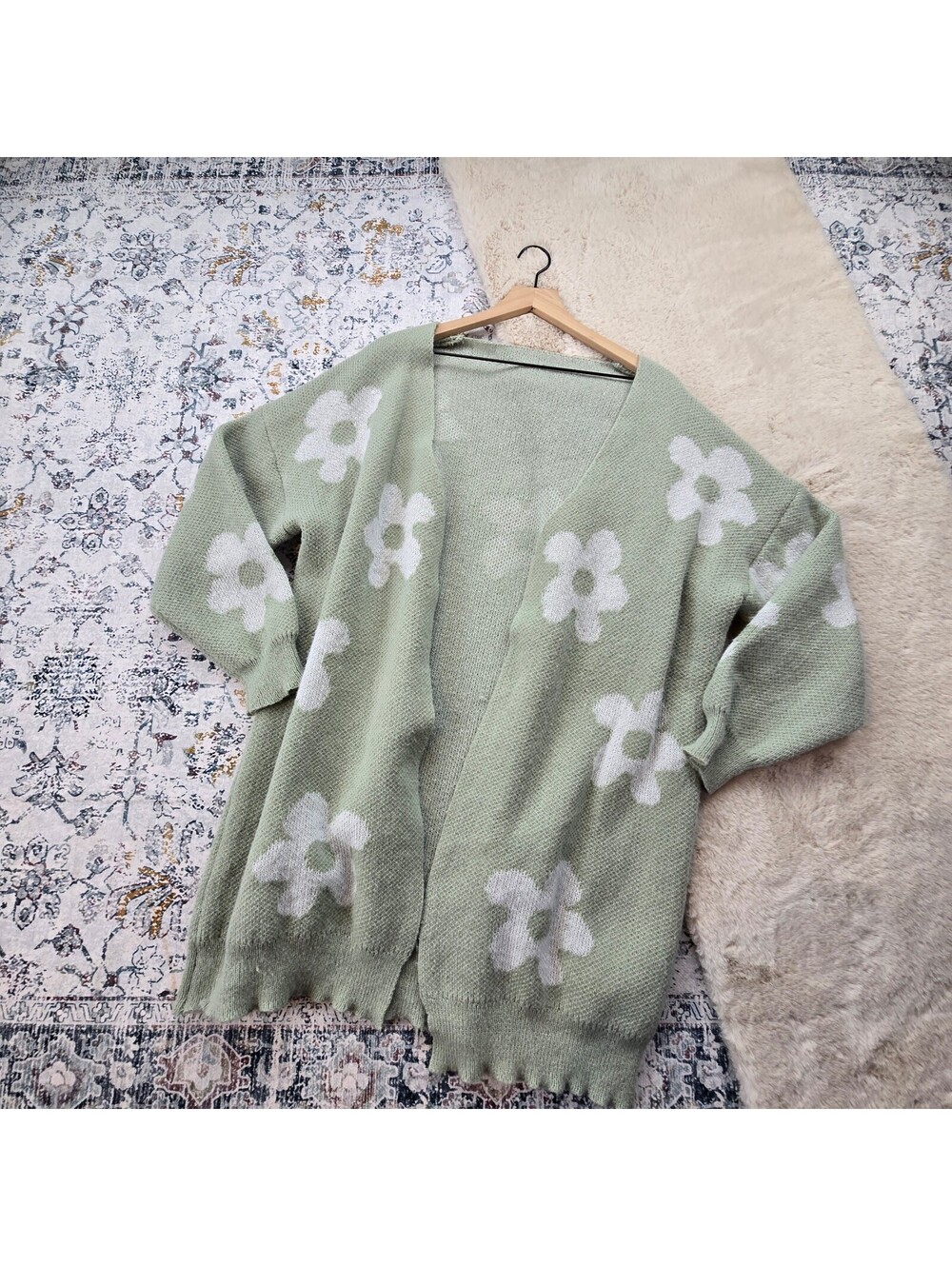 Shein Curve Green White Flower Sweater Cardigan Plus Size 1XL - Picture 1 of 8